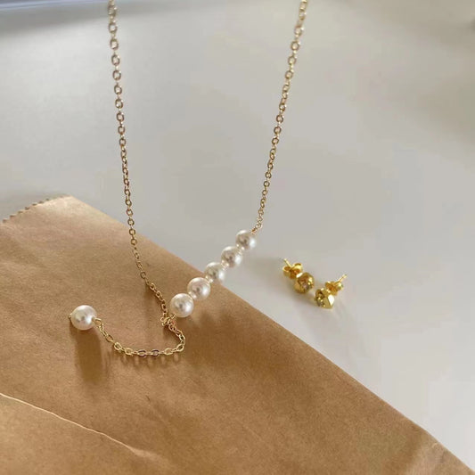 Pearl Bar Necklace