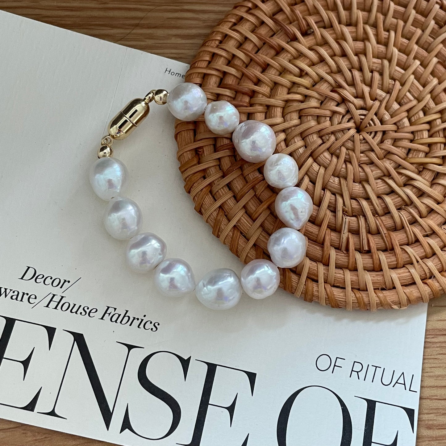 Classic Pearl Bracelet