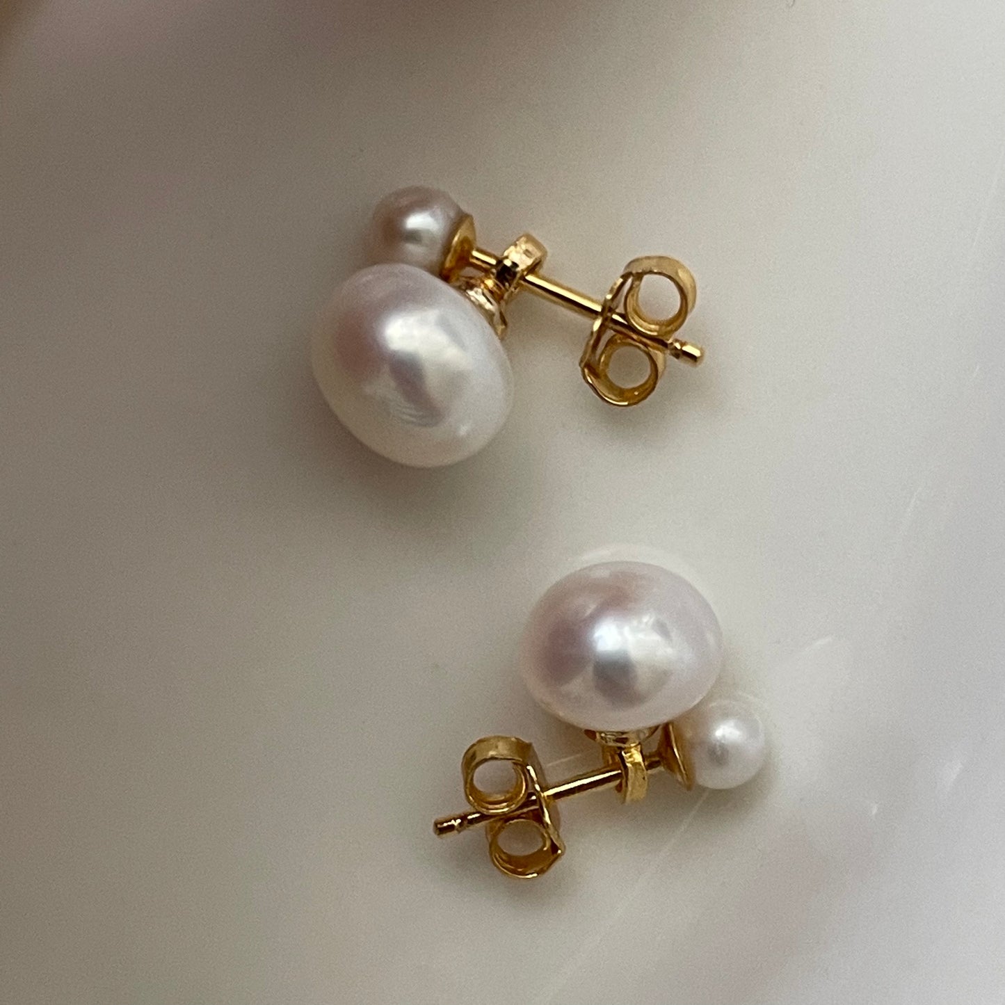 Drop Earrings with Natural Freshwater Pearls in 14K Gold