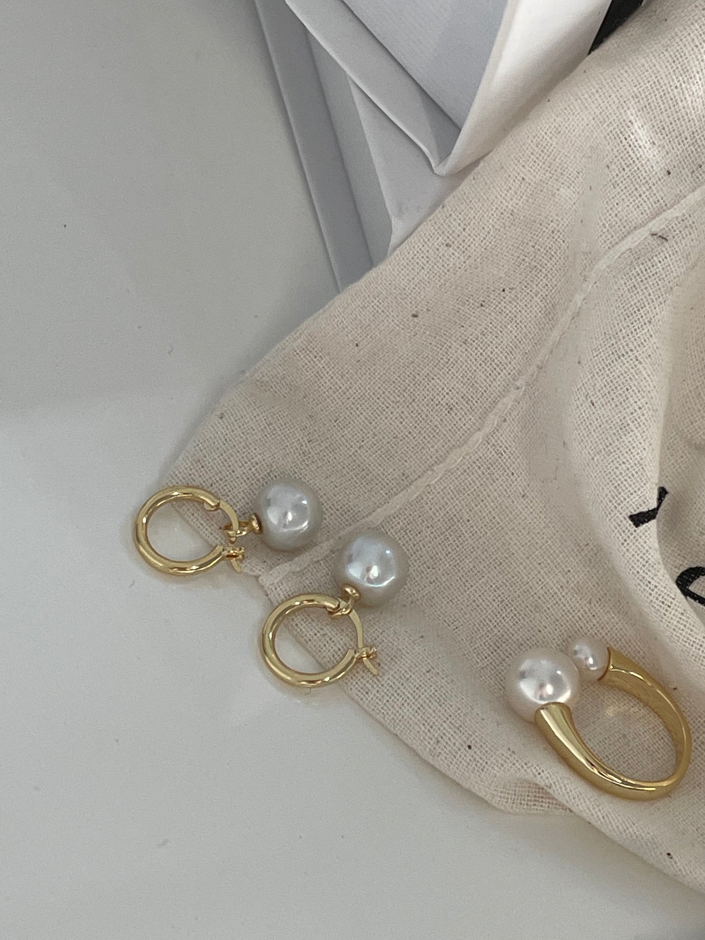 Drop Earrings with Baroque Pearl in 18K Gold Vermeil